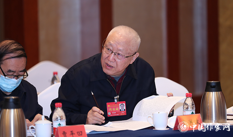 12月12日，中國作家協(xié)會第九屆主席團第九次會議在京舉行。