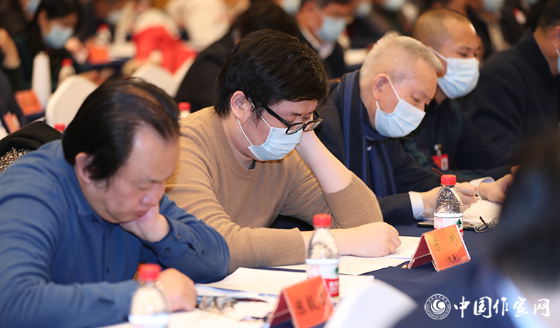 12月12日，中國作家協(xié)會第九屆全國委員會第六次全體會議在京舉行