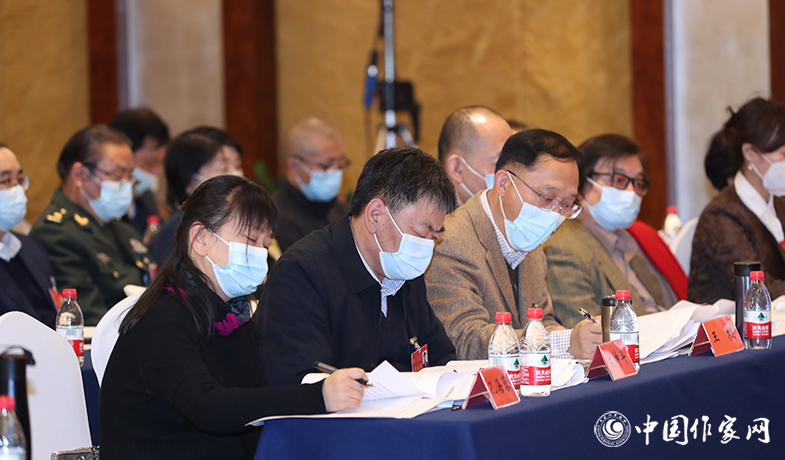 12月12日，中國作家協(xié)會第九屆全國委員會第六次全體會議在京舉行